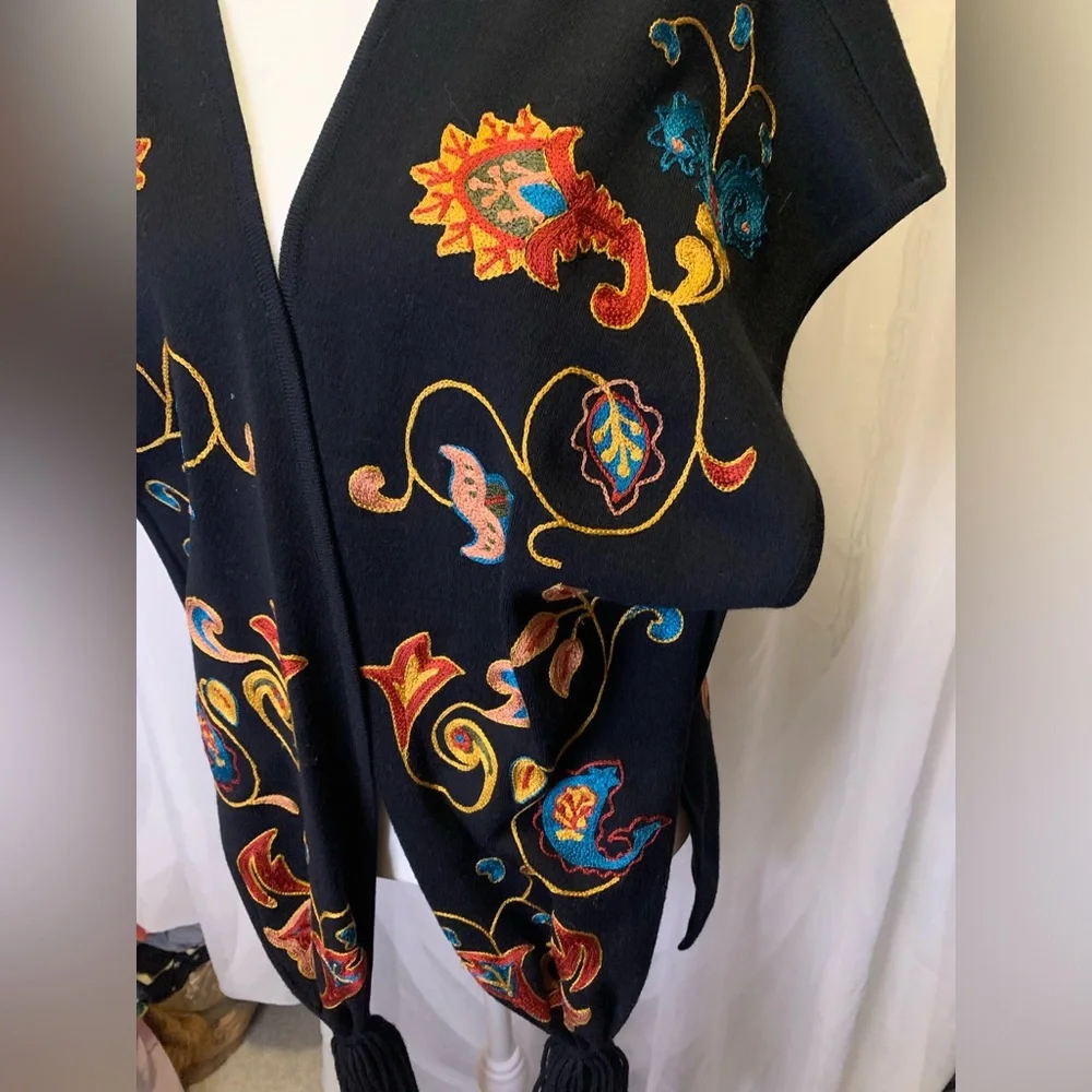Andrea Jovine 100% Wool Embroidered Cardigan - Picture 3 of 7